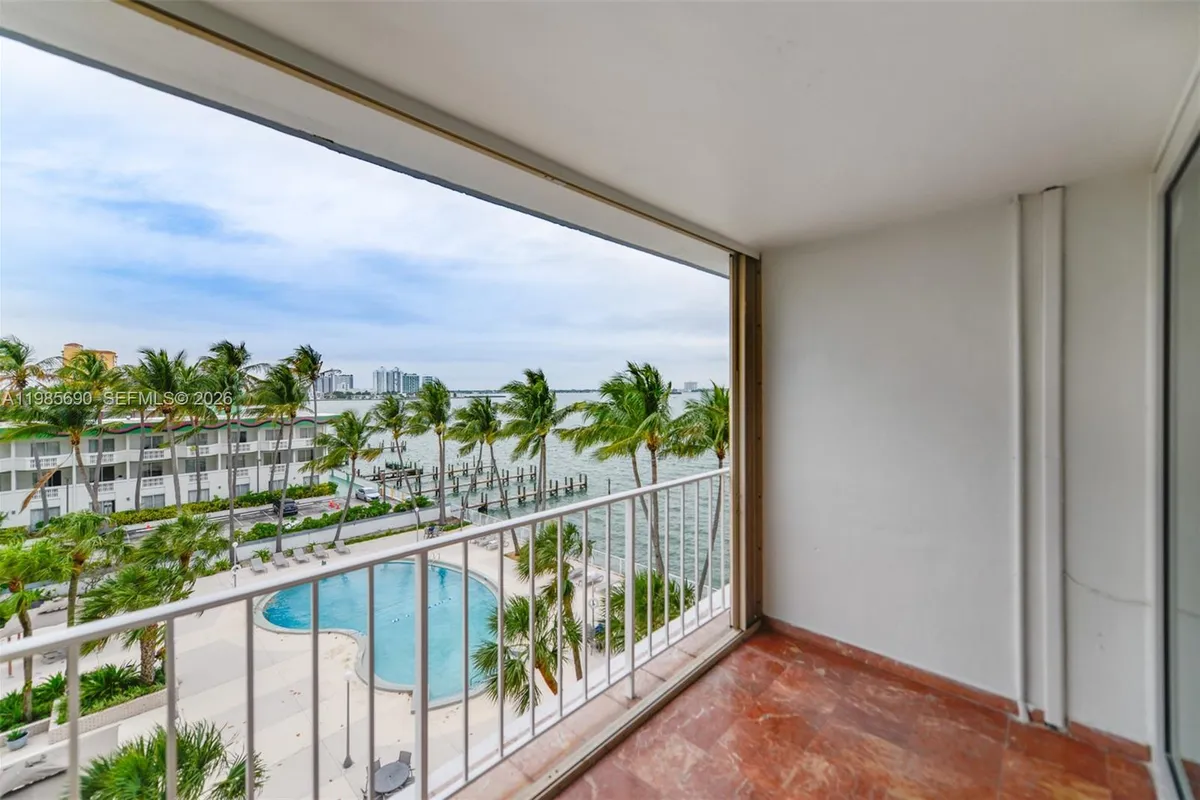 1865 N 79th St Cswy # 5H, North Bay Village FL 33141