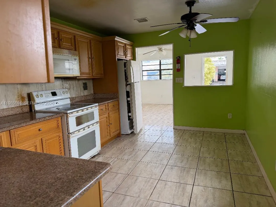 2001 SW 100th Ave, Miramar FL 33025