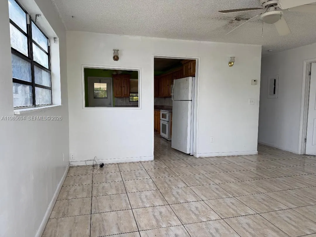 2001 SW 100th Ave, Miramar FL 33025