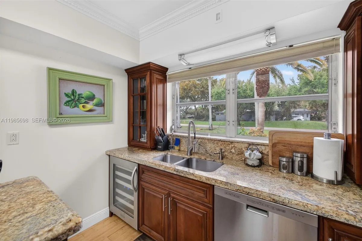 6020 Almond Ter, Plantation FL 33317