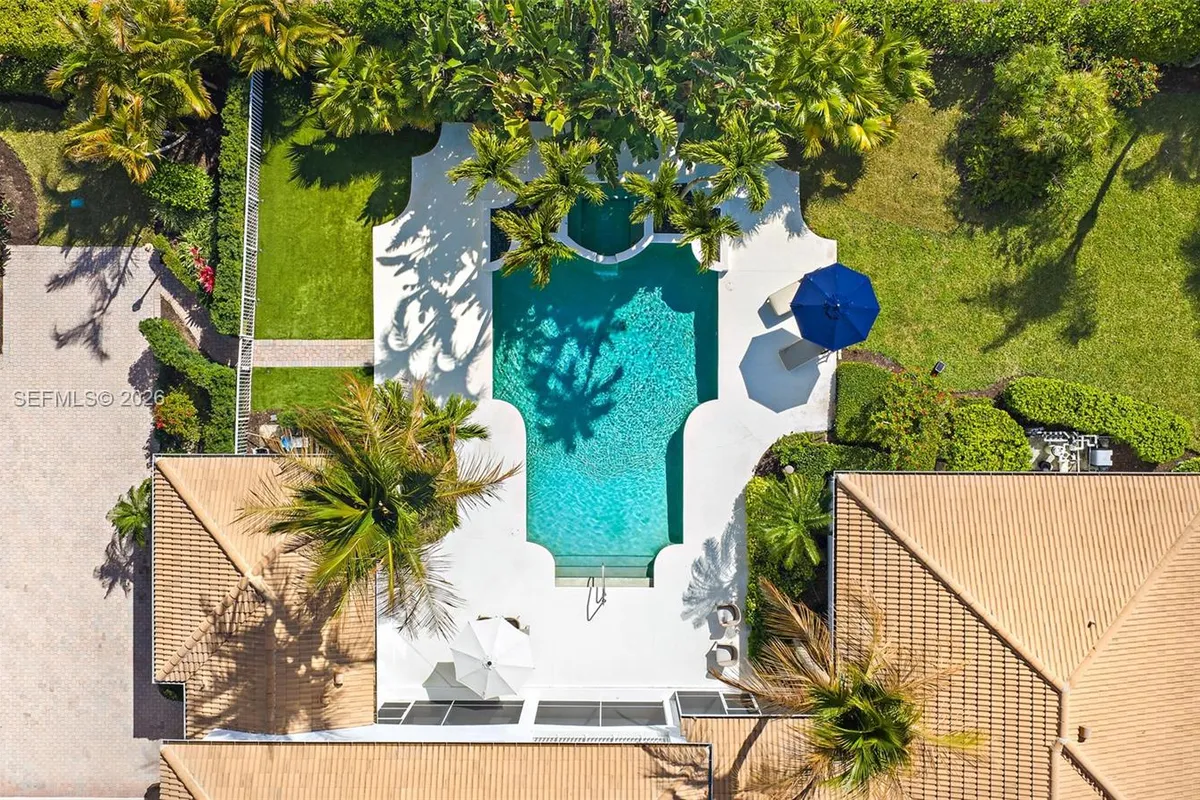 325 Eagle Dr, Jupiter FL 33477