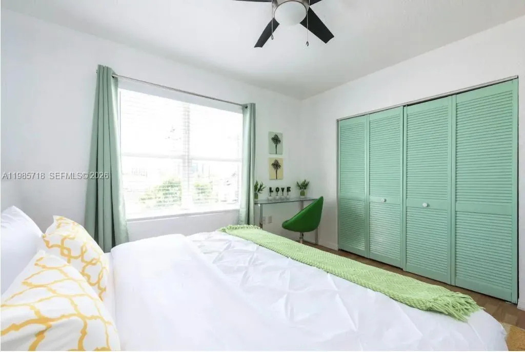 7326 Collins Ave # 208, Miami Beach FL 33141