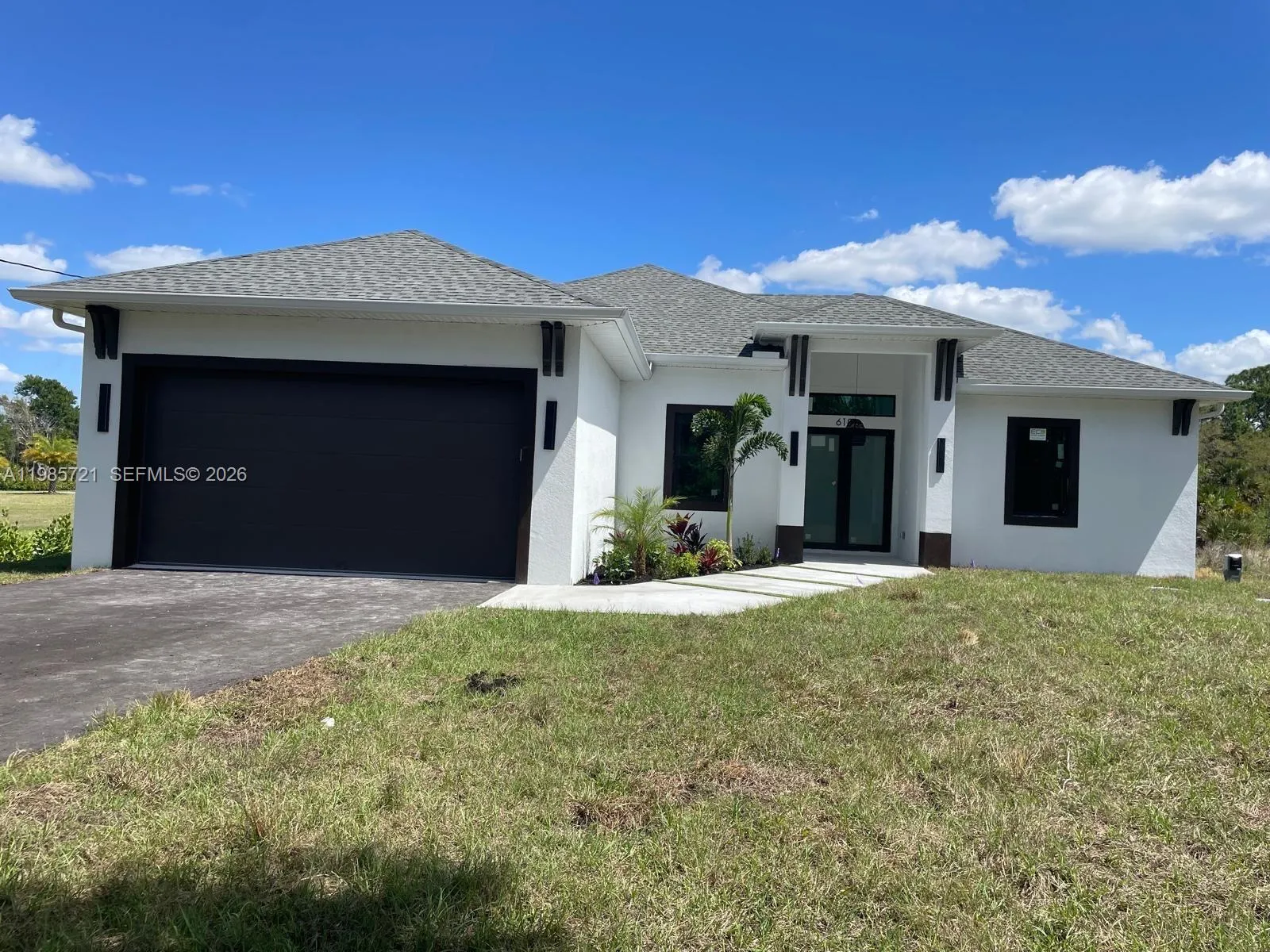 6186 N Everglades blvd, Naples FL 34120