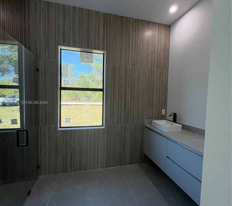 6186 N Everglades blvd, Naples FL 34120