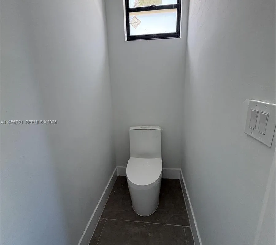 6186 N Everglades blvd, Naples FL 34120