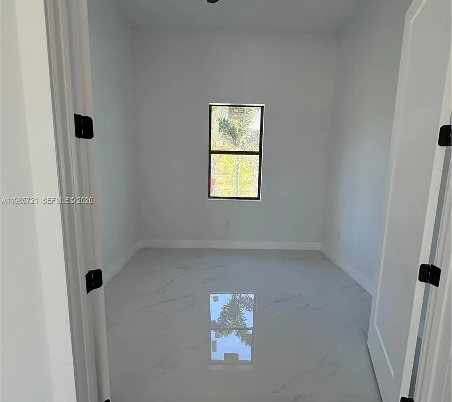 6186 N Everglades blvd, Naples FL 34120