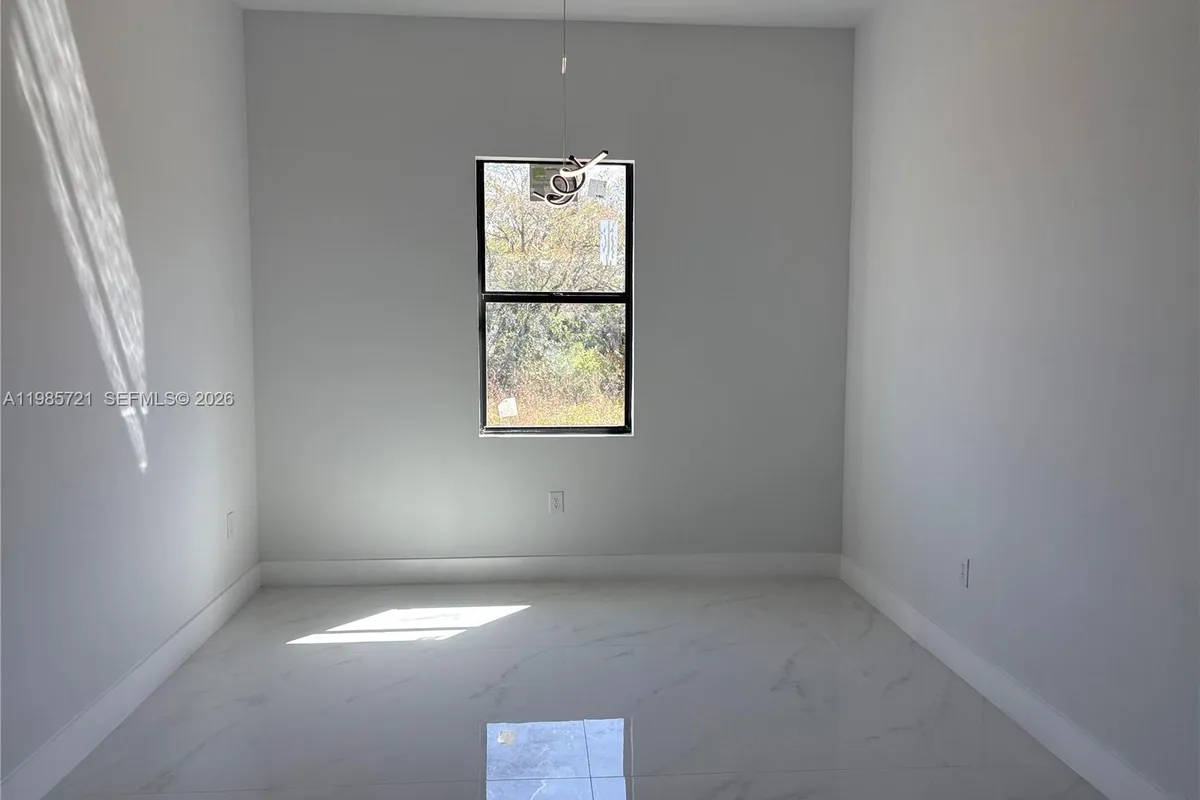 6186 N Everglades blvd, Naples FL 34120