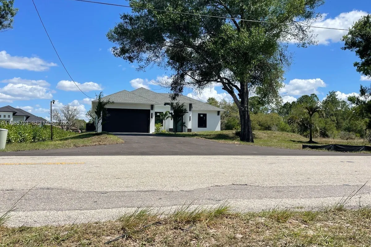 6186 N Everglades blvd, Naples FL 34120