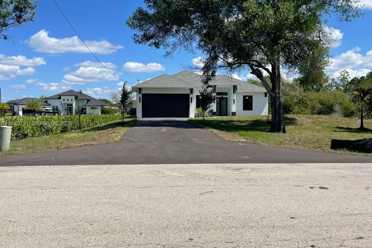 6186 N Everglades blvd, Naples FL 34120