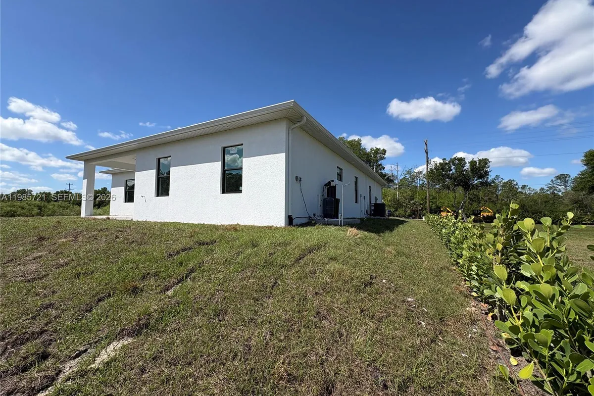 6186 N Everglades blvd, Naples FL 34120