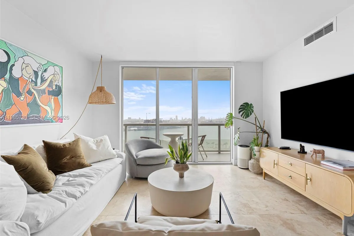 50 Biscayne Blvd # 1708, Miami FL 33132