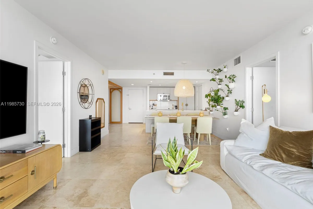 50 Biscayne Blvd # 1708, Miami FL 33132