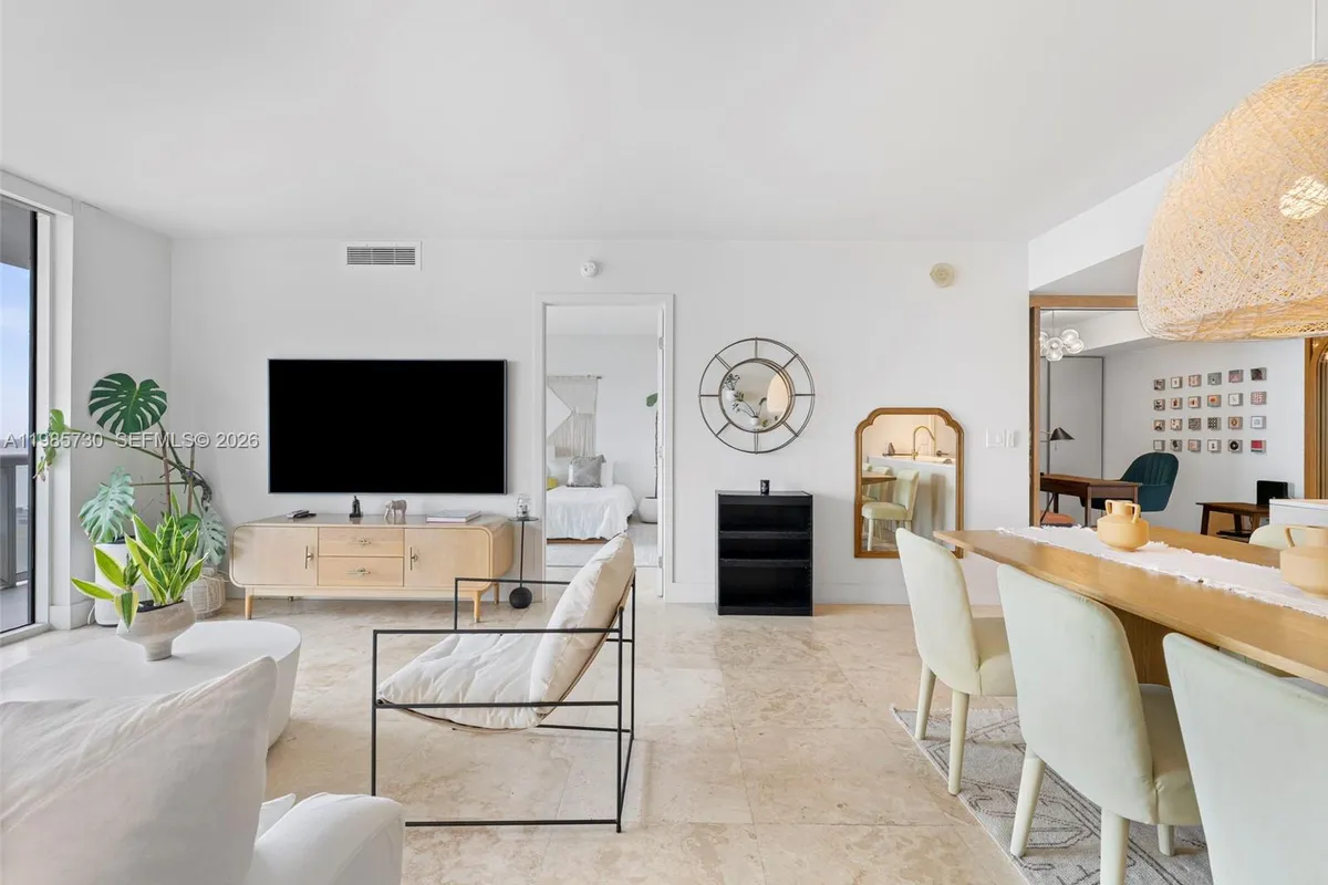 50 Biscayne Blvd # 1708, Miami FL 33132