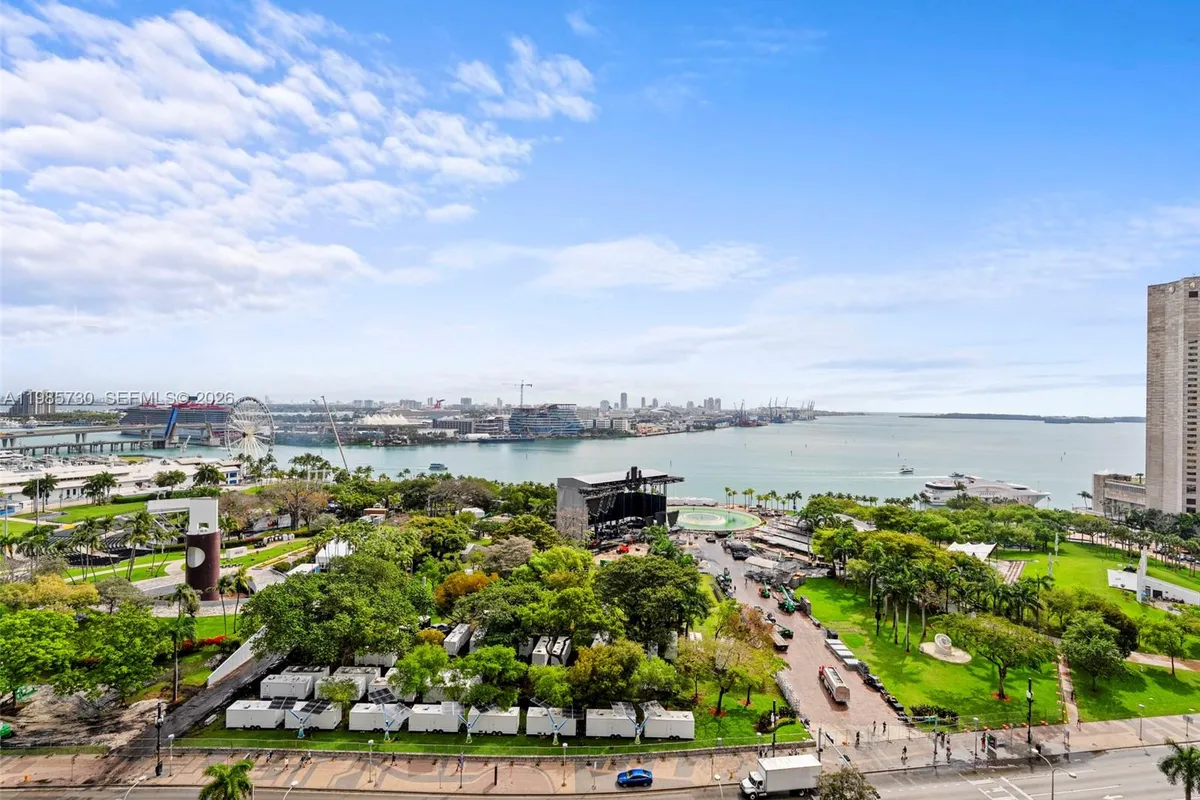 50 Biscayne Blvd # 1708, Miami FL 33132