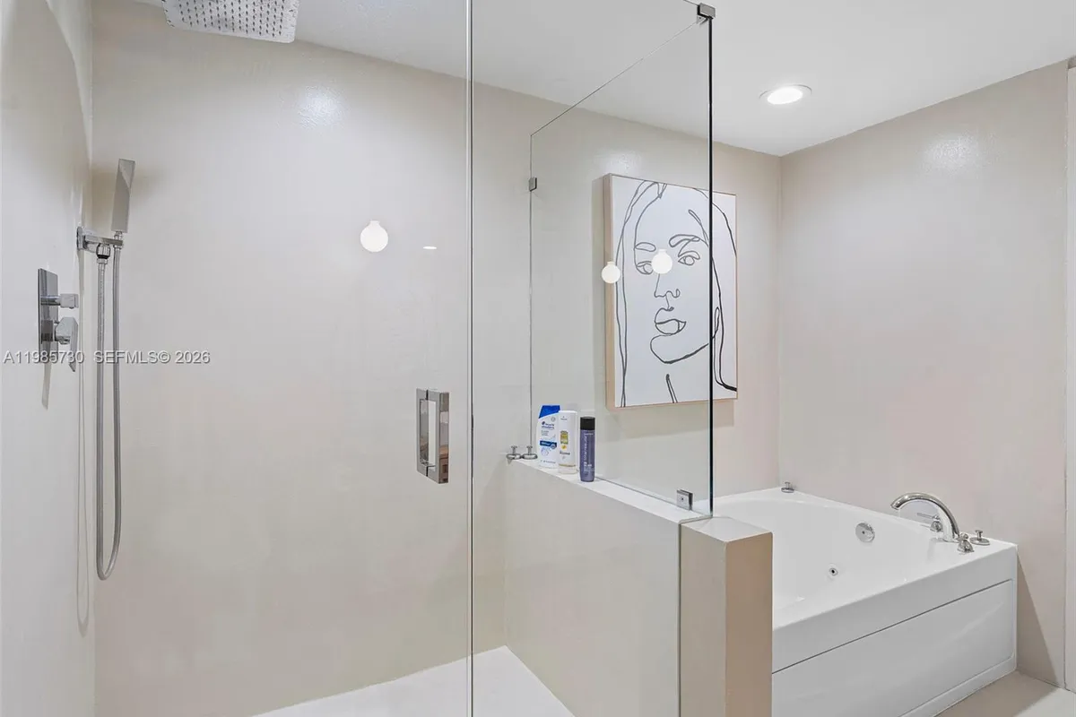 50 Biscayne Blvd # 1708, Miami FL 33132