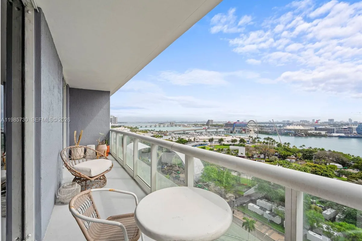 50 Biscayne Blvd # 1708, Miami FL 33132