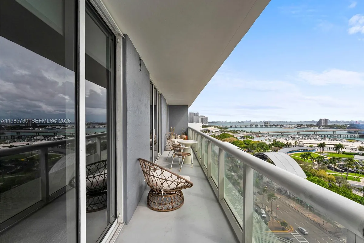 50 Biscayne Blvd # 1708, Miami FL 33132