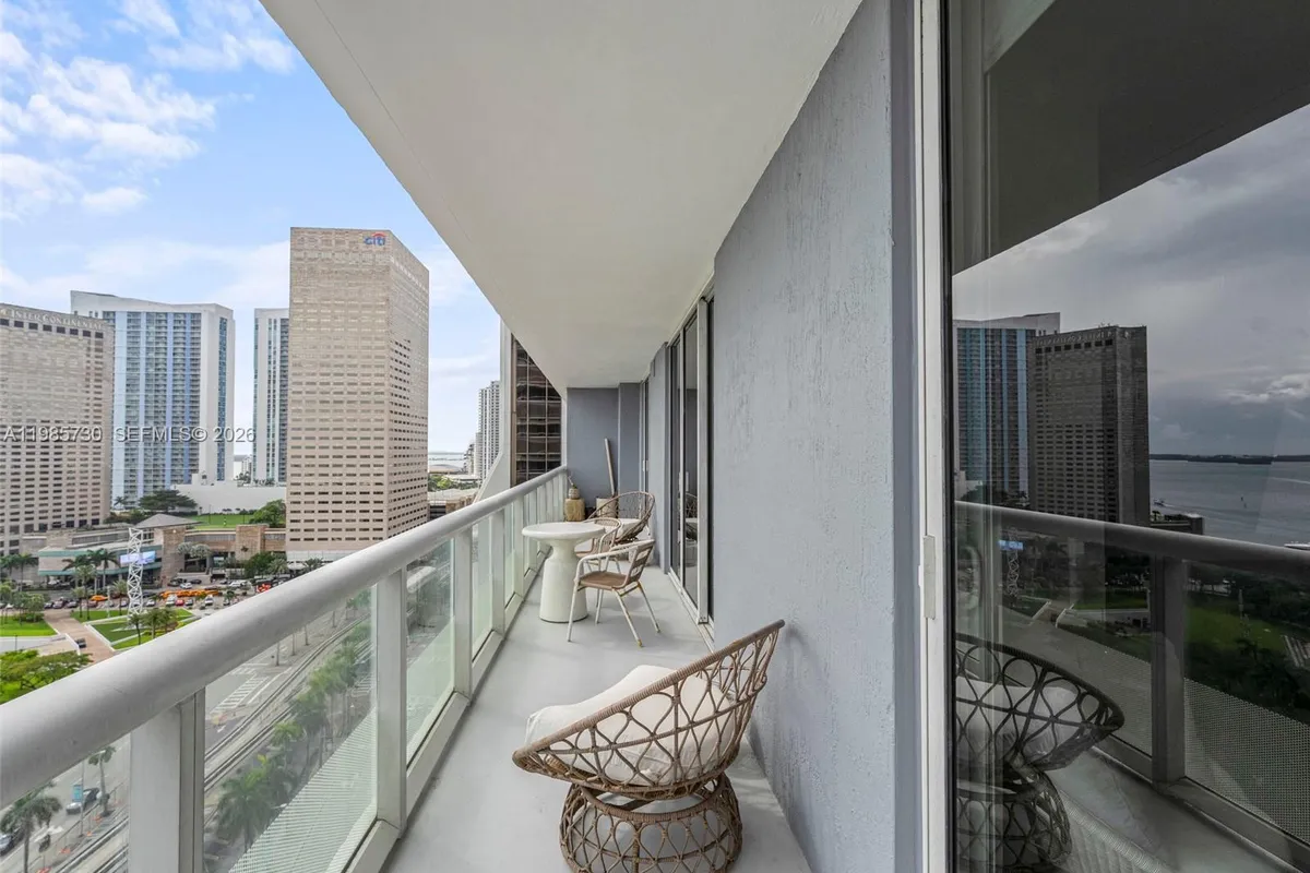 50 Biscayne Blvd # 1708, Miami FL 33132