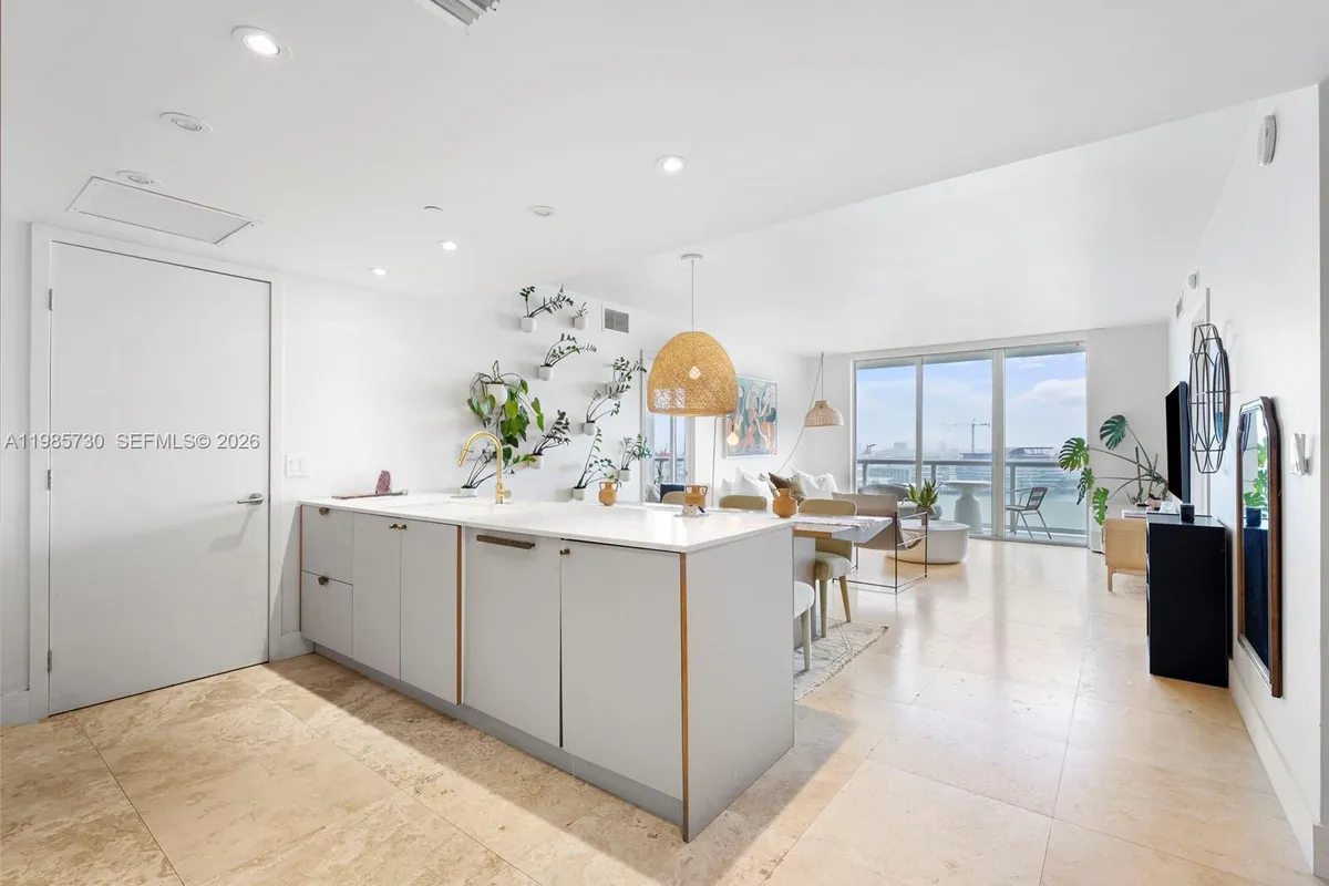 50 Biscayne Blvd # 1708, Miami FL 33132