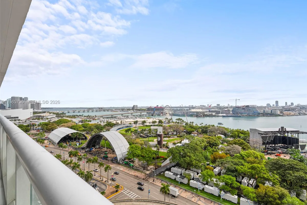 50 Biscayne Blvd # 1708, Miami FL 33132