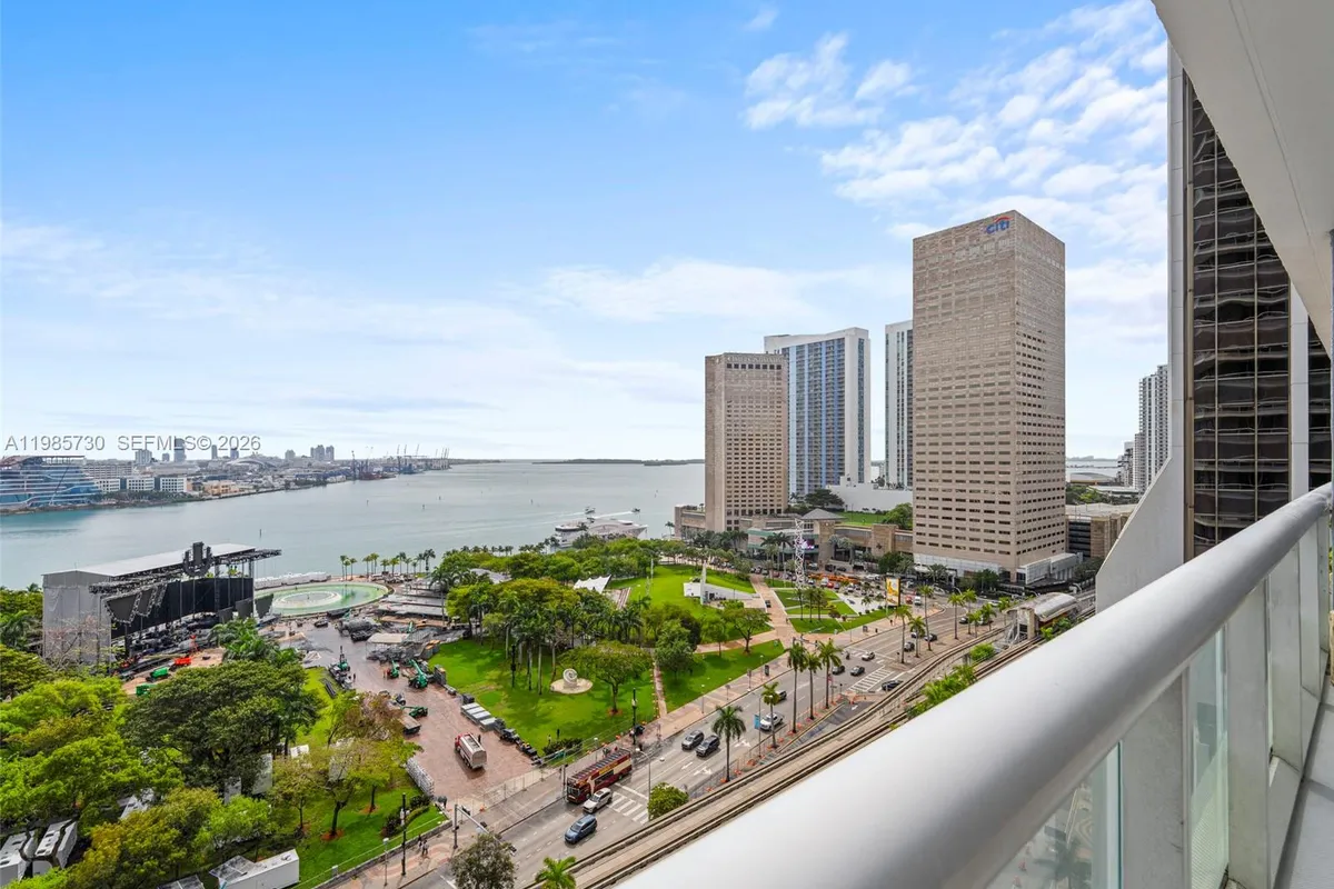 50 Biscayne Blvd # 1708, Miami FL 33132