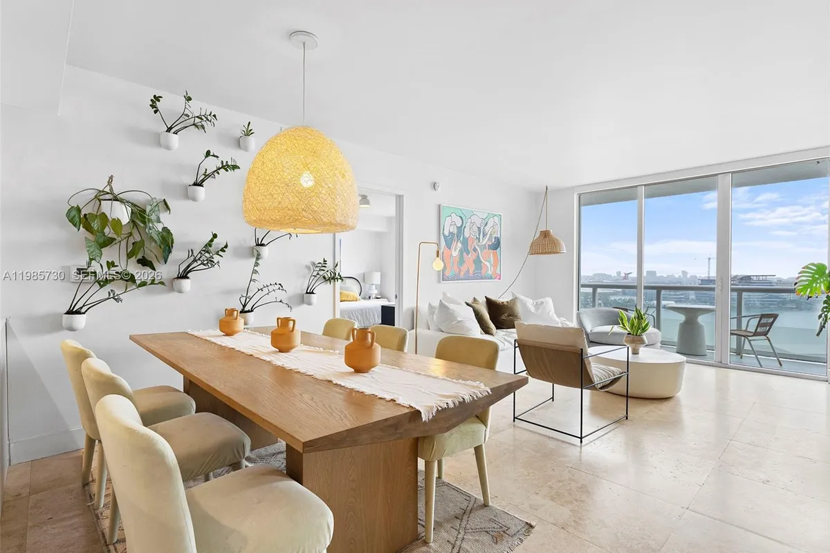 50 Biscayne Blvd # 1708, Miami FL 33132