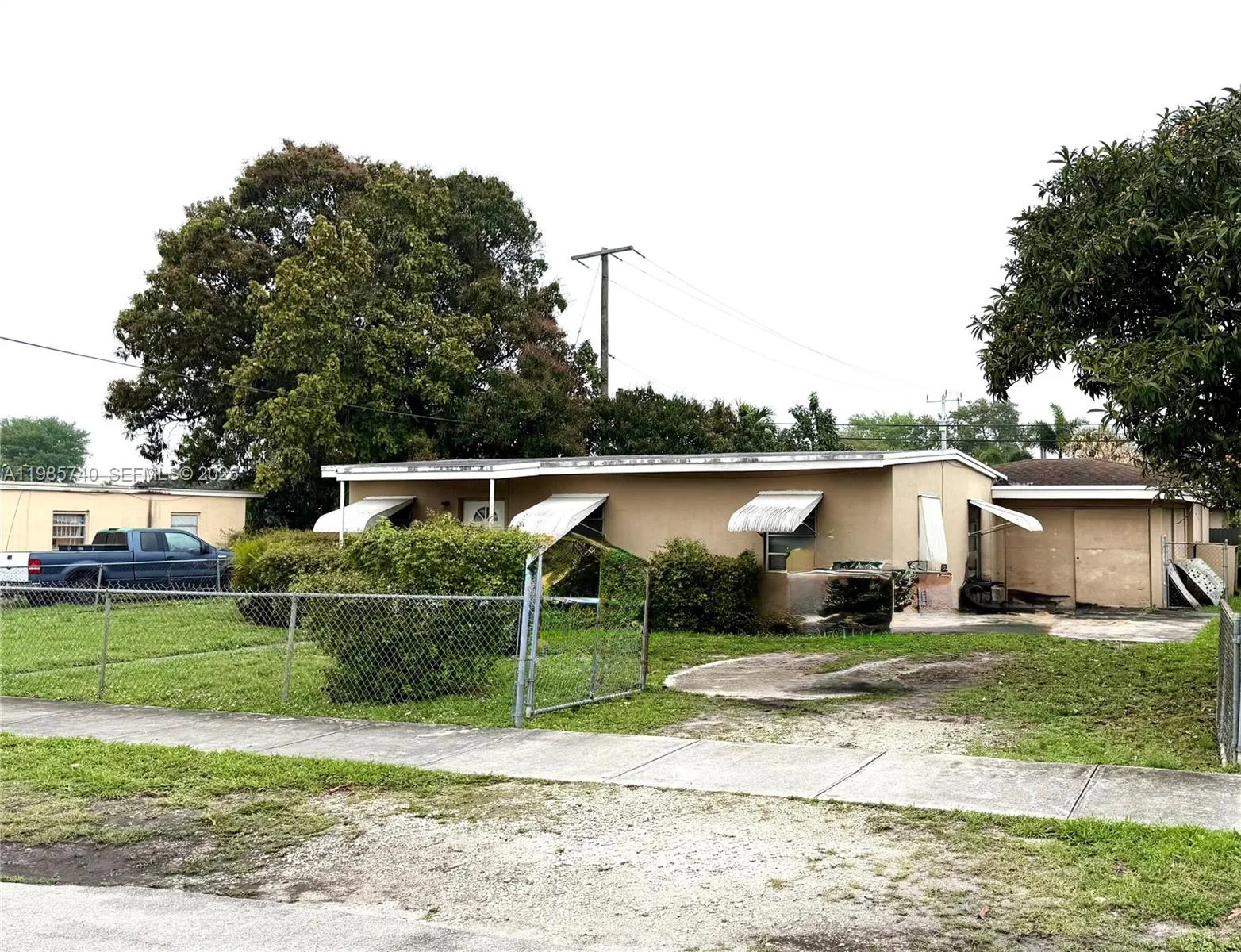 2455 NW 158th St, Miami Gardens FL 33054