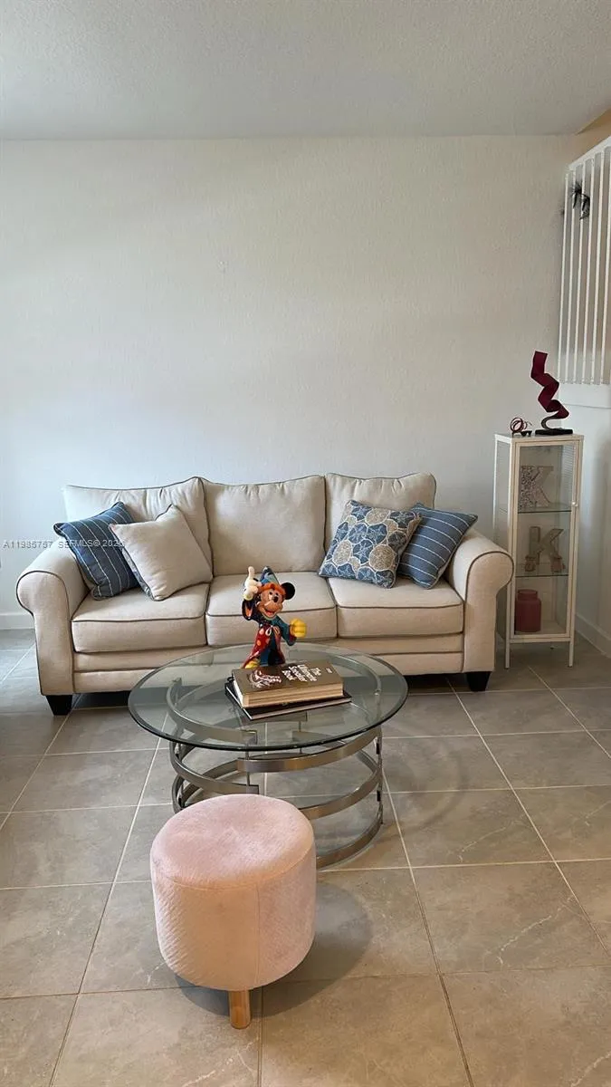 12221 NW 23rd Pl, Miami FL 33167