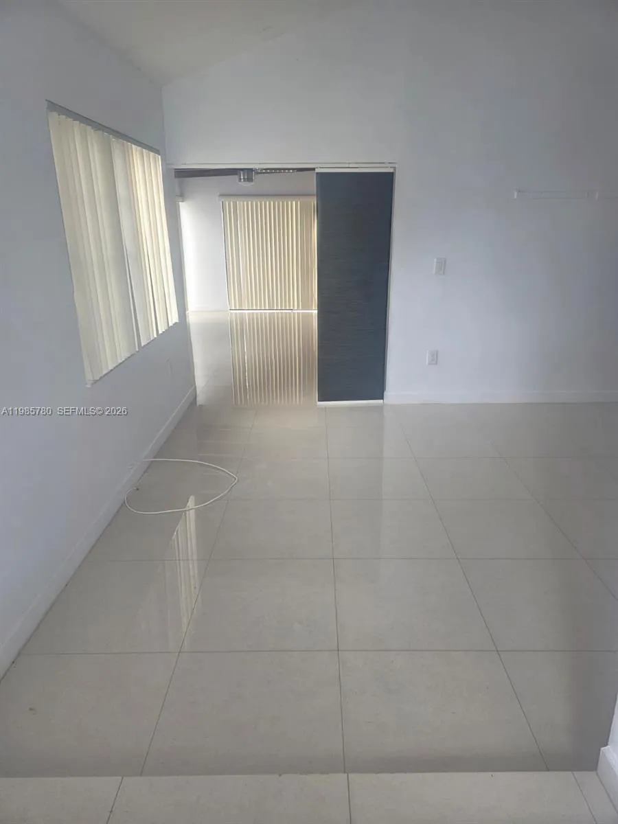 710 SW 99th Ct Cir, Miami FL 33174