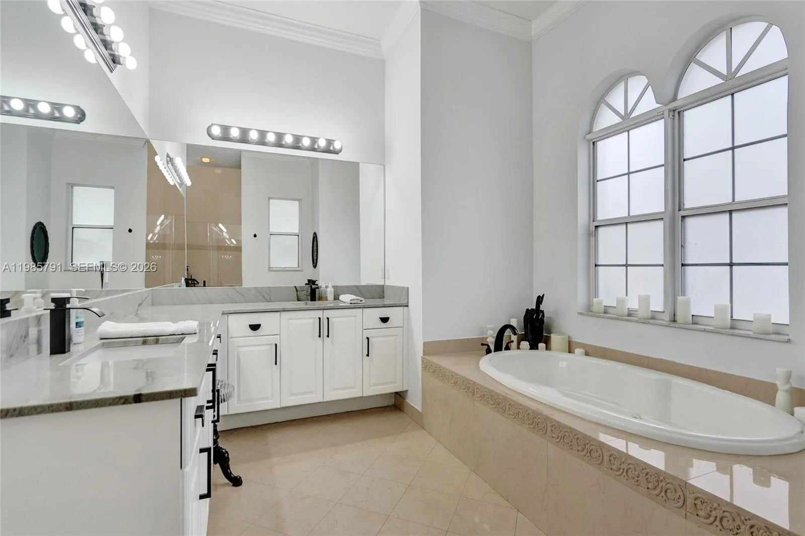 3736 Amelia Island Ln, Davie FL 33328