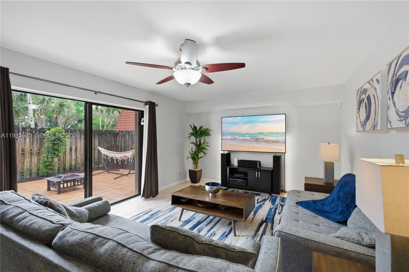 752 NW 98th Way, Plantation FL 33324