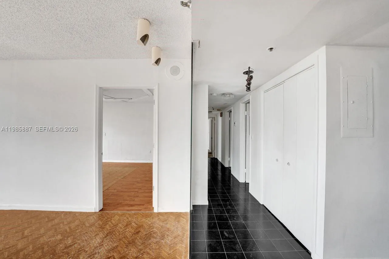 4001 Hillcrest Dr # 4, Hollywood FL 33021