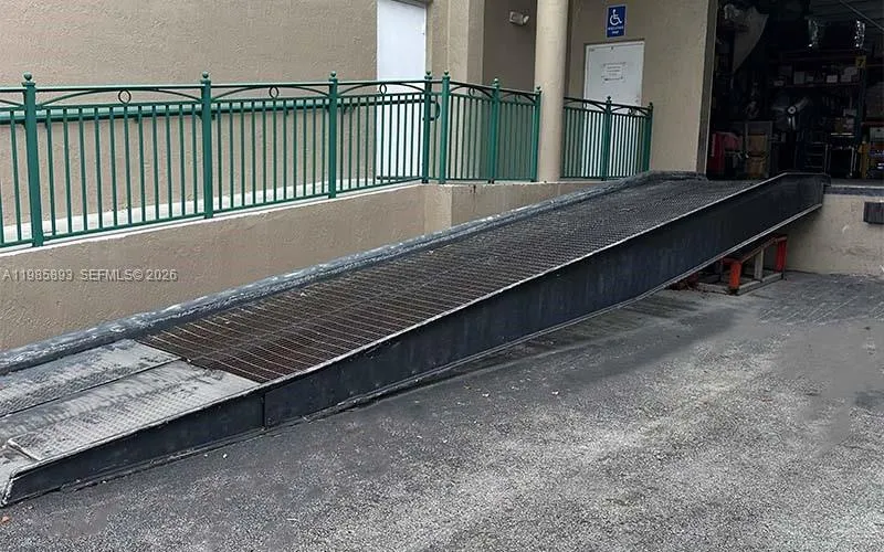 10200 NW 25th St # 113, Doral FL 33172