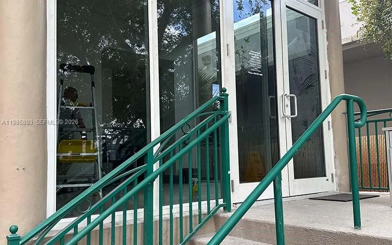 10200 NW 25th St # 113, Doral FL 33172