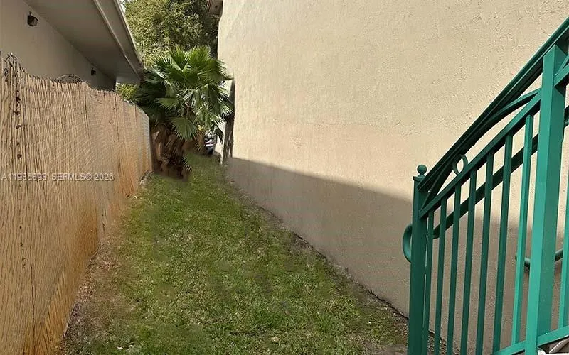 10200 NW 25th St # 113, Doral FL 33172