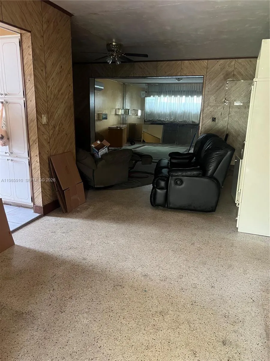 19531 NW 1st Pl, Miami Gardens FL 33169