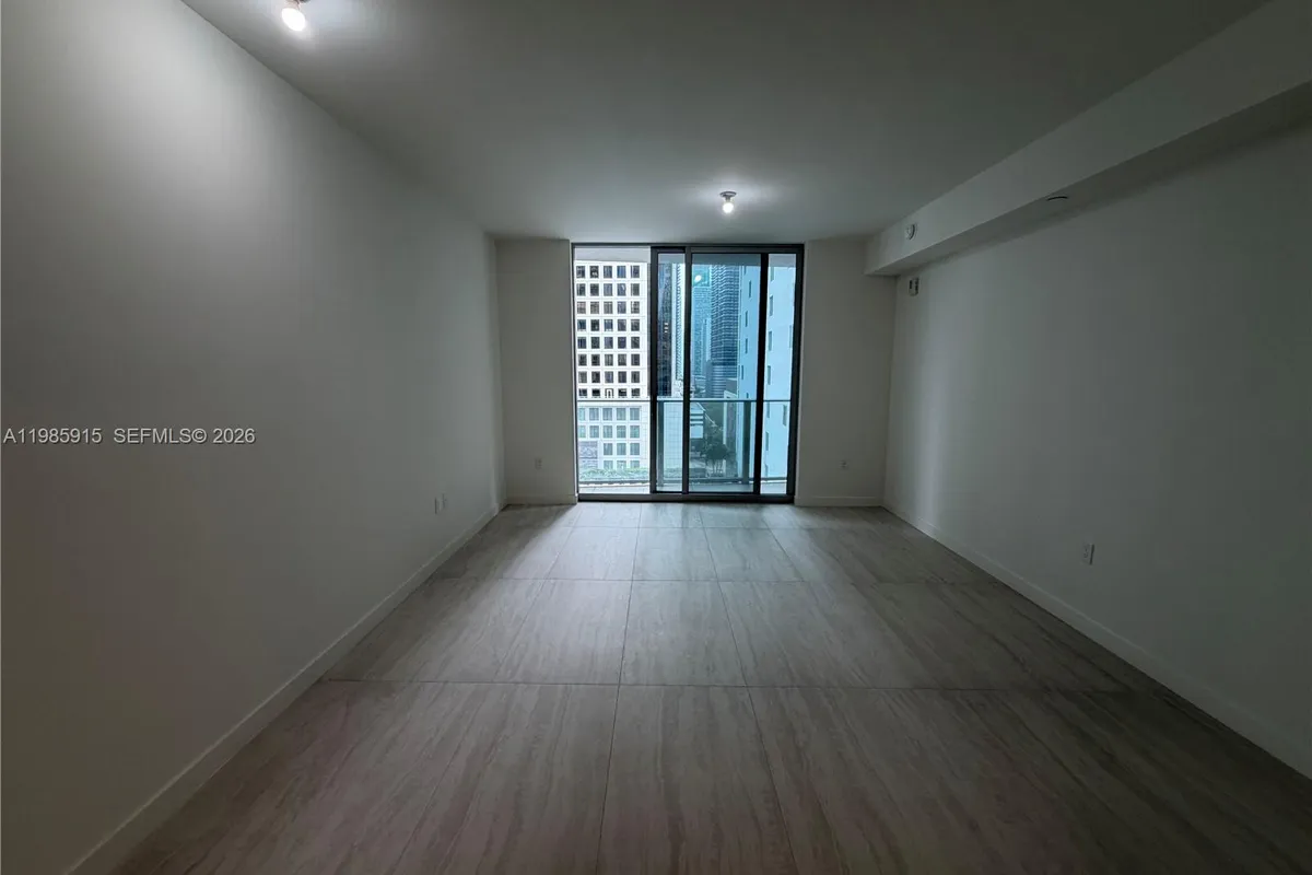 77 SE 5th Street # 1613, Miami FL 33131