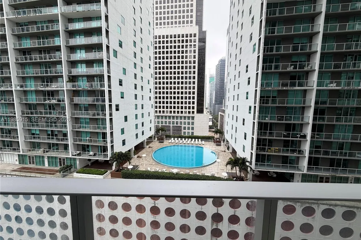 77 SE 5th Street # 1613, Miami FL 33131