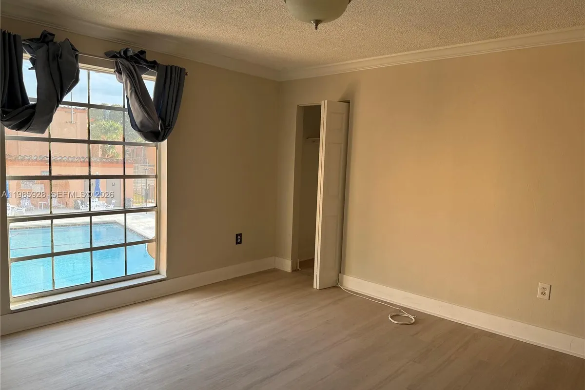 7170 Fairway Dr # M5, Miami Lakes FL 33014