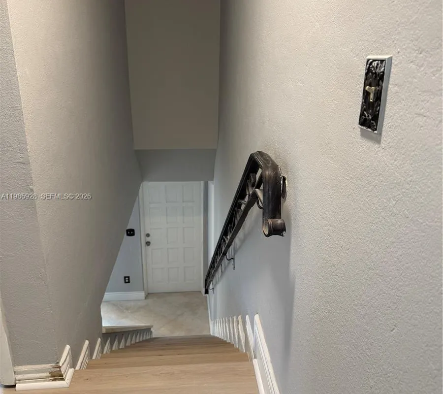 7170 Fairway Dr # M5, Miami Lakes FL 33014