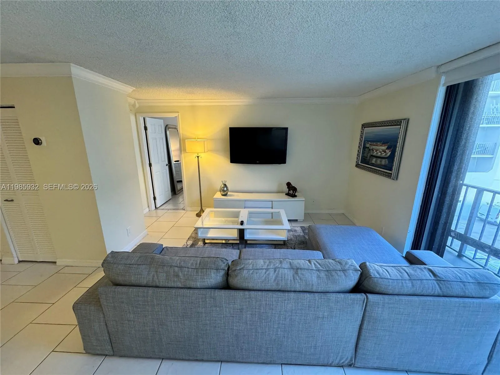 2625 Collins Ave # 320, Miami Beach FL 33140