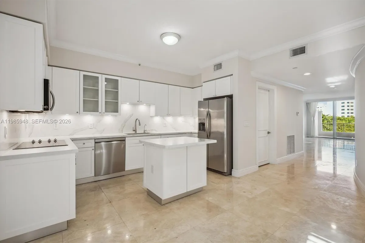 719 Crandon Blvd # 9, Key Biscayne FL 33149