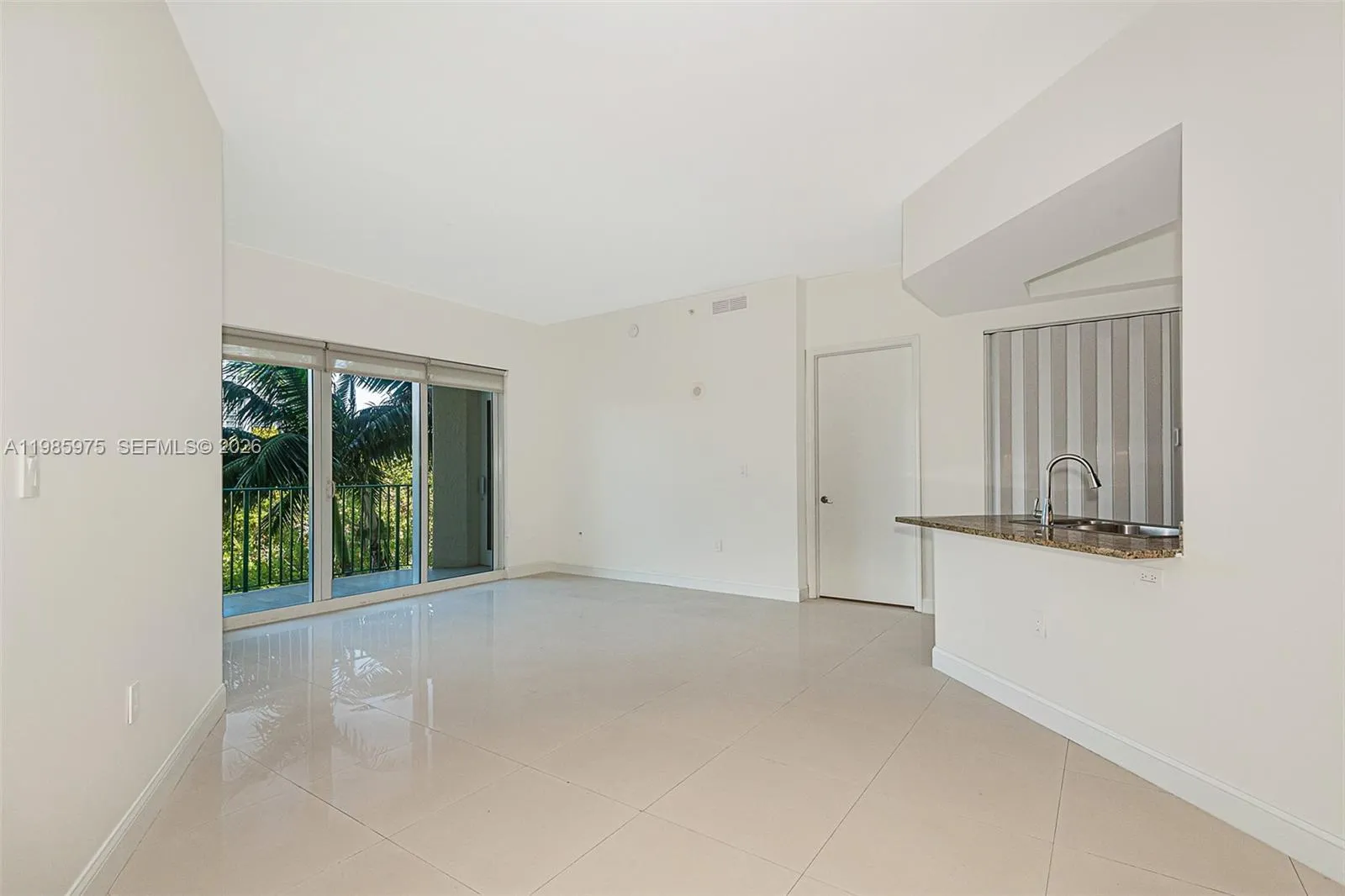 20000 E Country Club Dr # 412, Aventura FL 33180