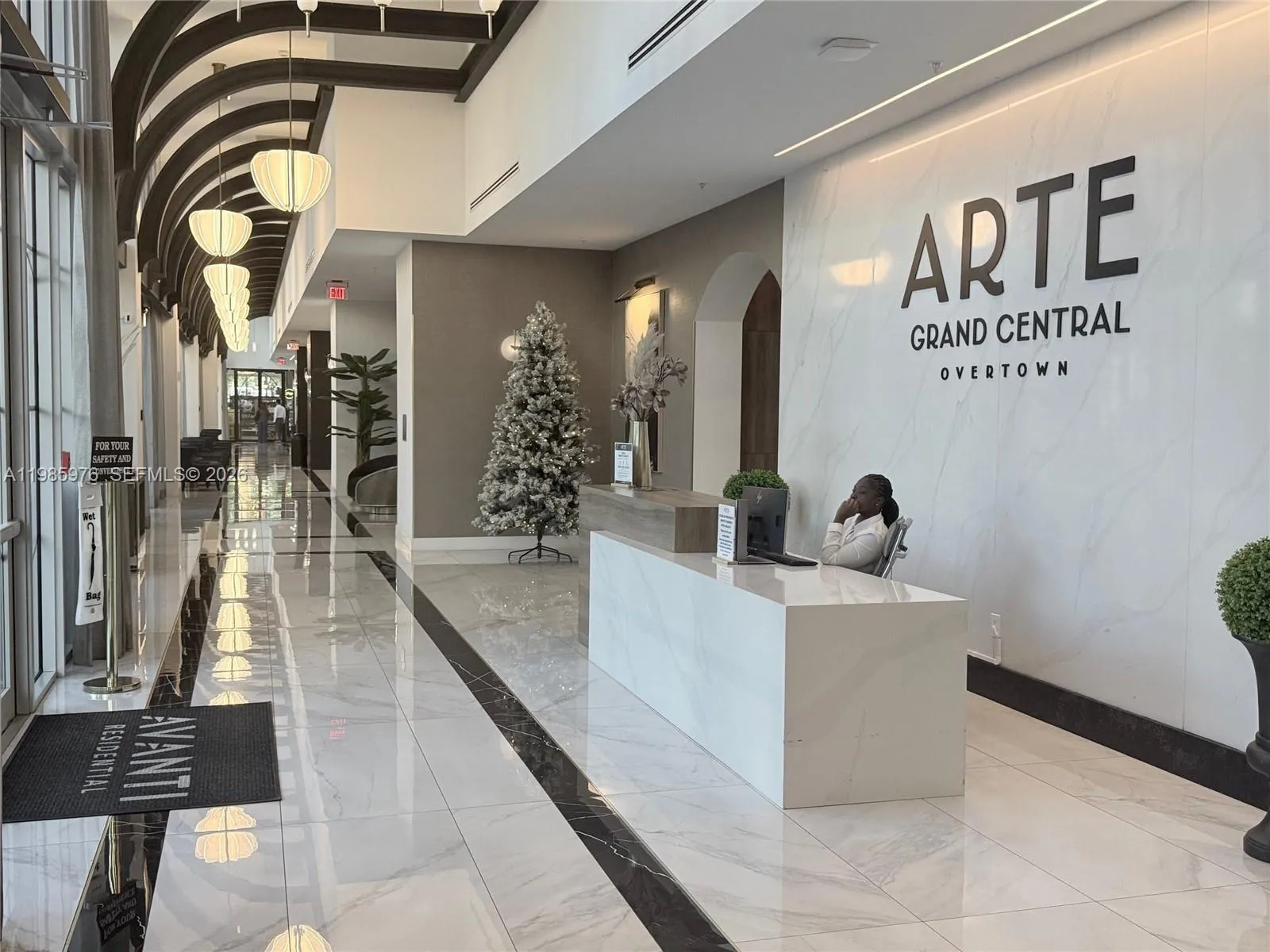 218 NW 8th St, Miami FL 33136