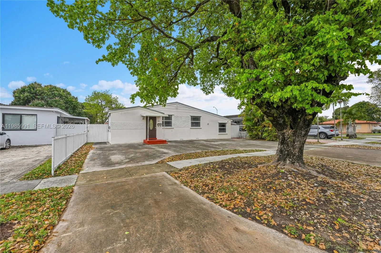 210 E 59th St, Hialeah FL 33013