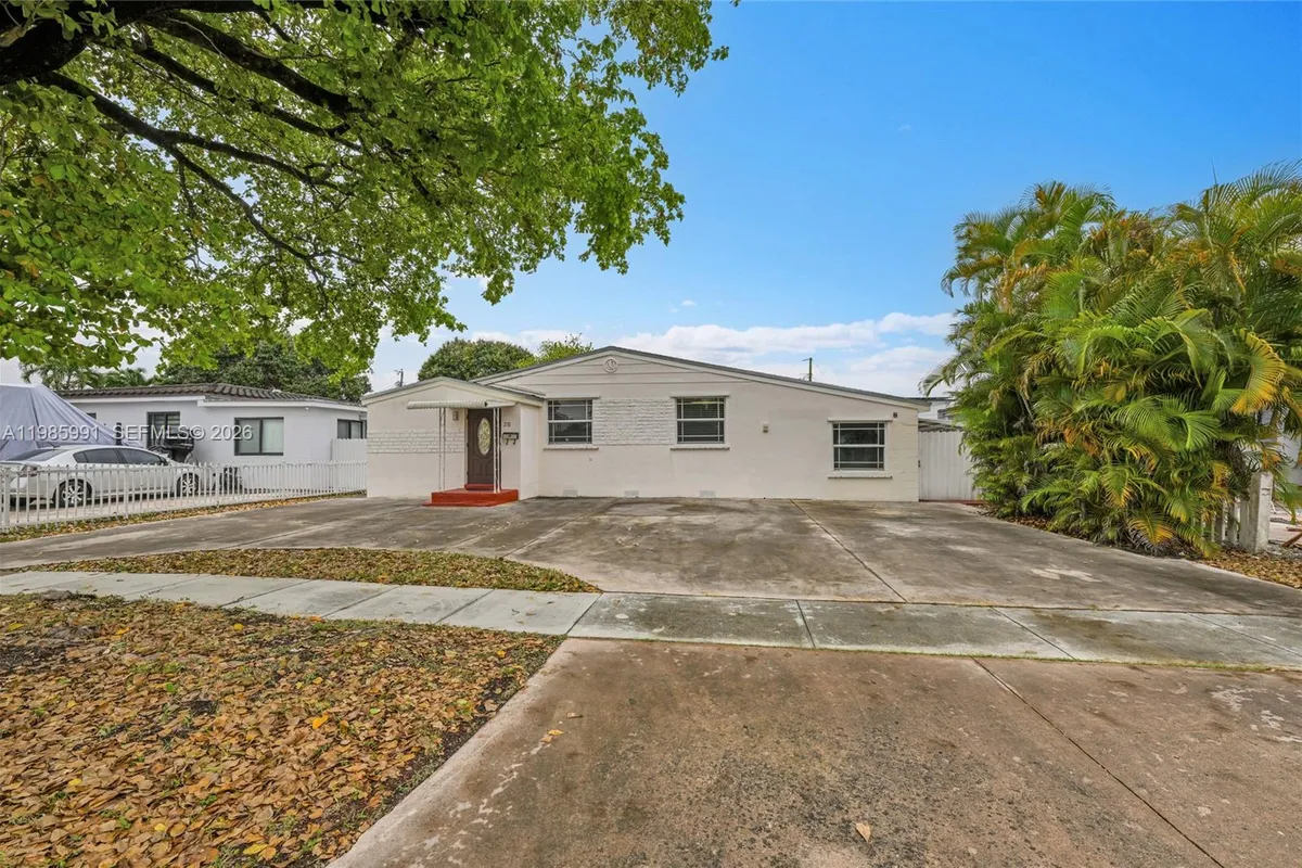 210 E 59th St, Hialeah FL 33013