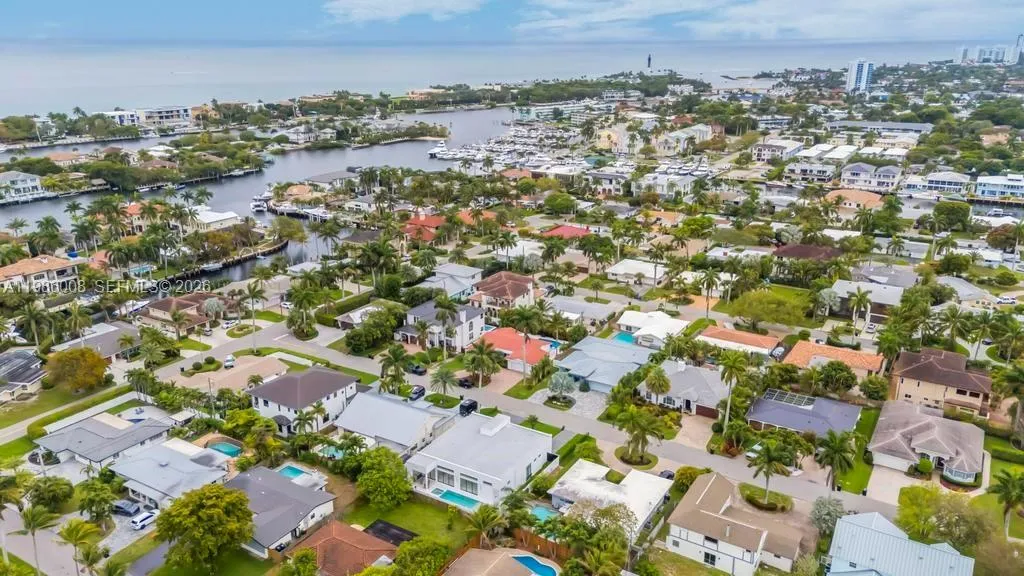 2755 NE 31st Ct, Lighthouse Point FL 33064