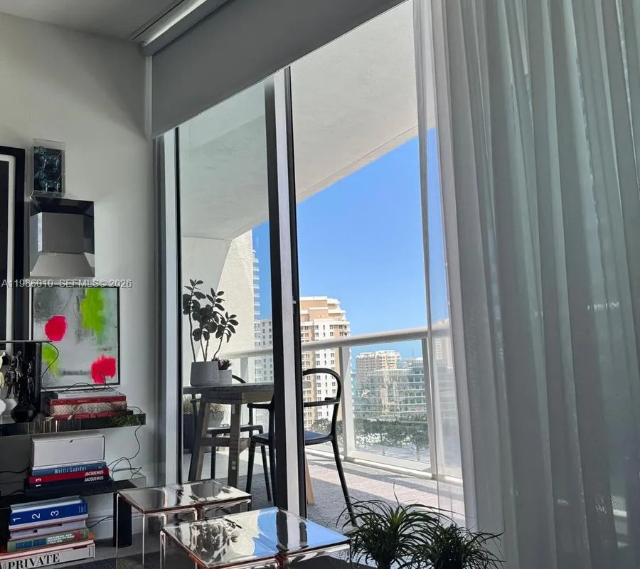 475 Brickell Ave # 1711, Miami FL 33131