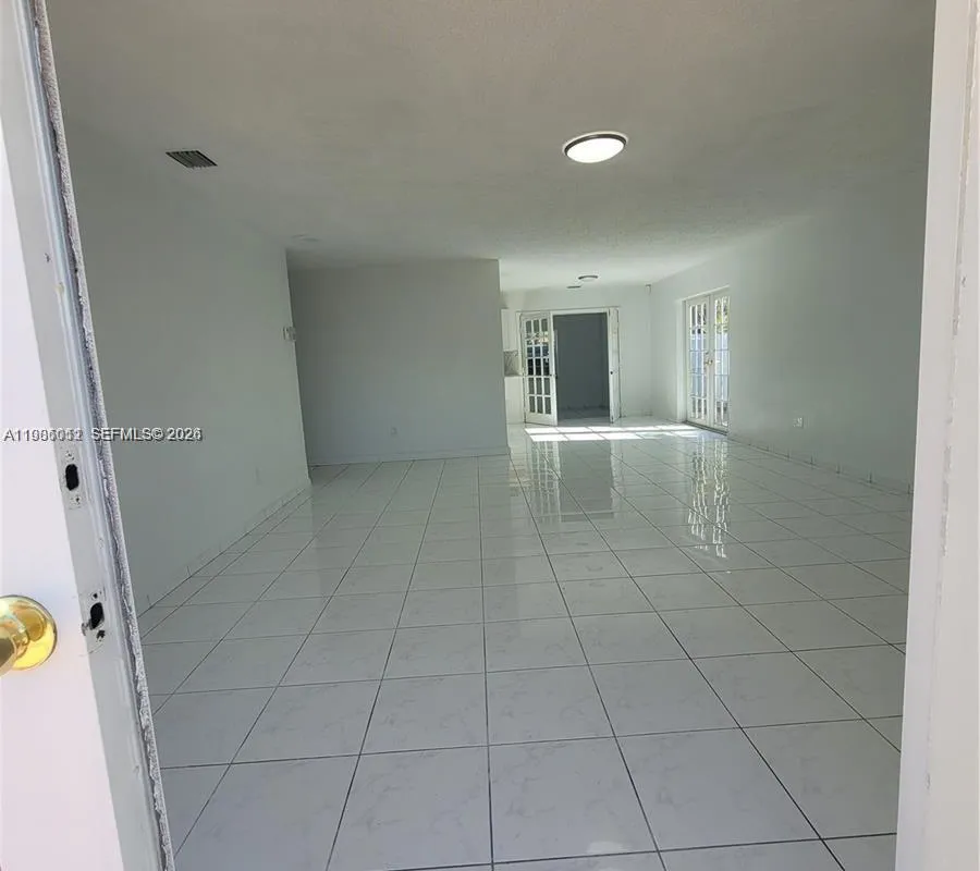 12305 SW 42nd St, Miami FL 33175