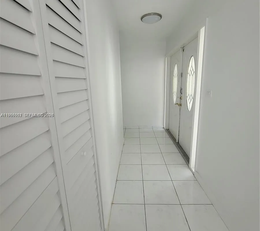 12305 SW 42nd St, Miami FL 33175